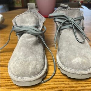 BearPaw Kids Gray Suede Boots